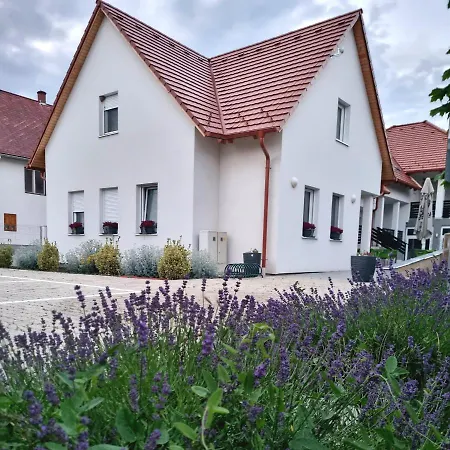 Apartament Domb